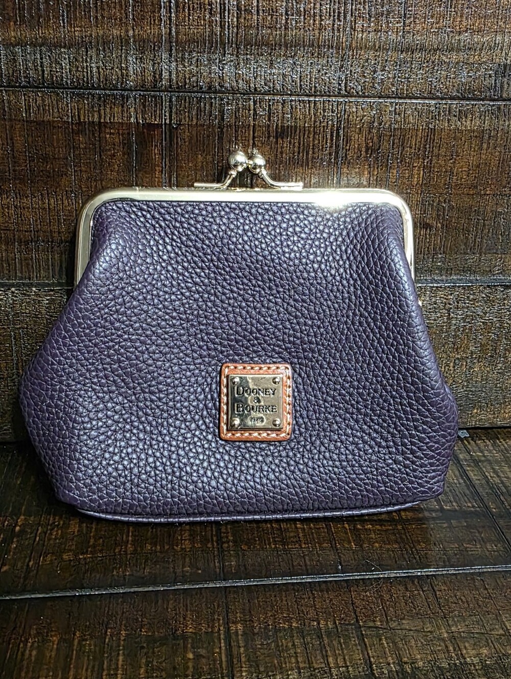 Dooney‎ & Bourke Plum Wine Kiss-Lock Clutch Pebbled Leather Large Framed Purse